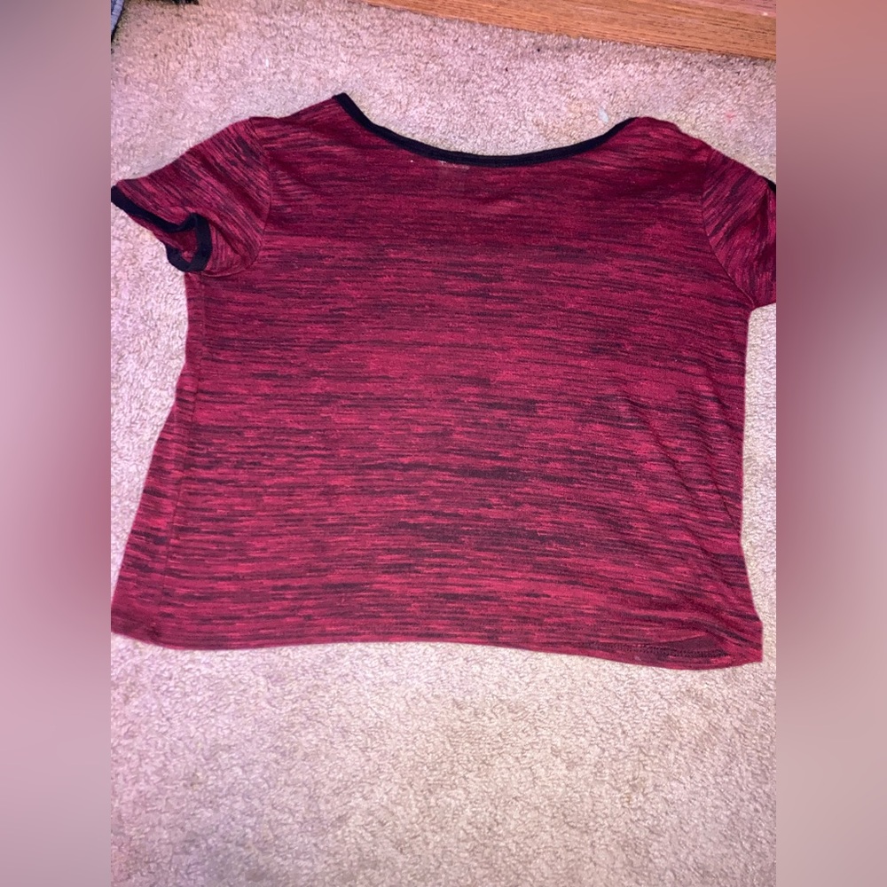 Medium, Red and Black Striped, Trillium, Cropped T-shirt